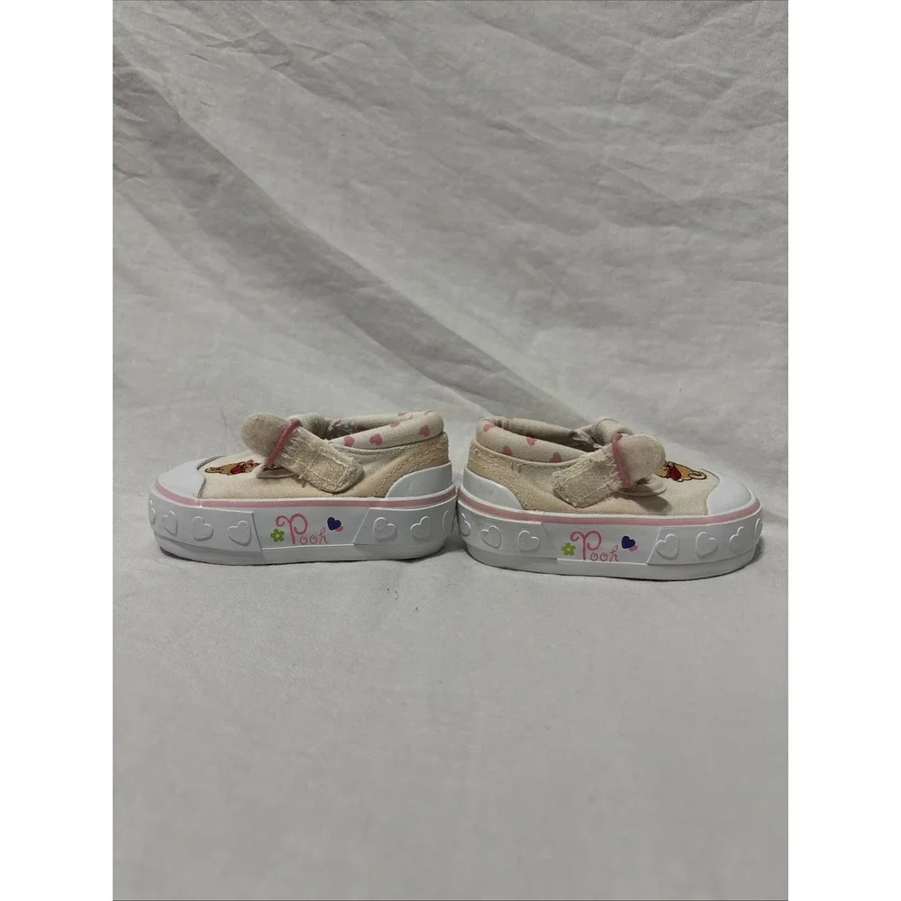 Winnie the pooh vintage Disney kids shoes girls size 2T hearts casual‎